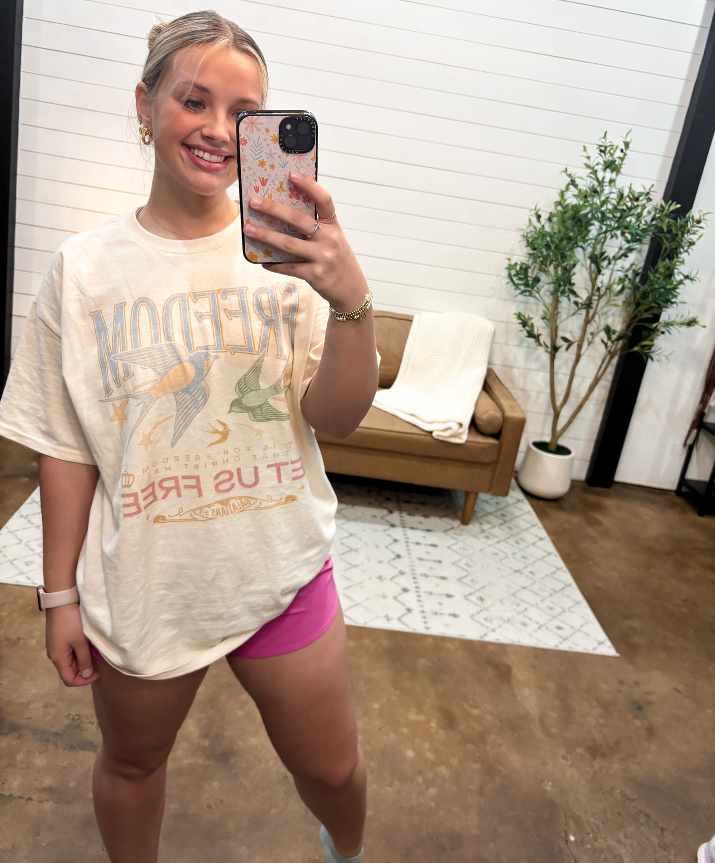 SET US FREE OVERSIZED GRAPHIC TEE - The Shelby Company Tennessee